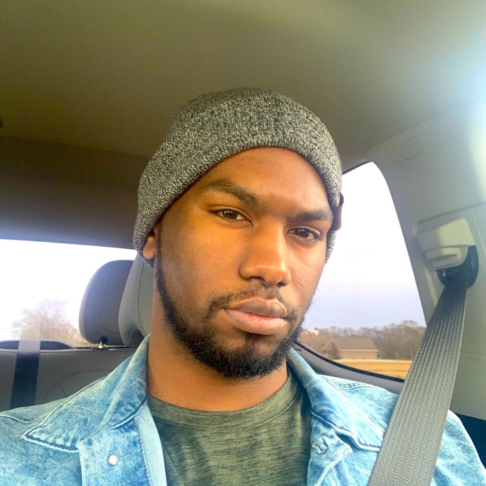 Meet your Posher, Devin